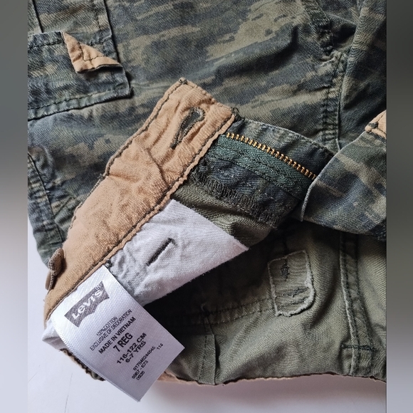 Levi's Boys Camo Cargo Shorts | 7 Reg (6-7yrs) | Digital Green - Picture 5 of 8